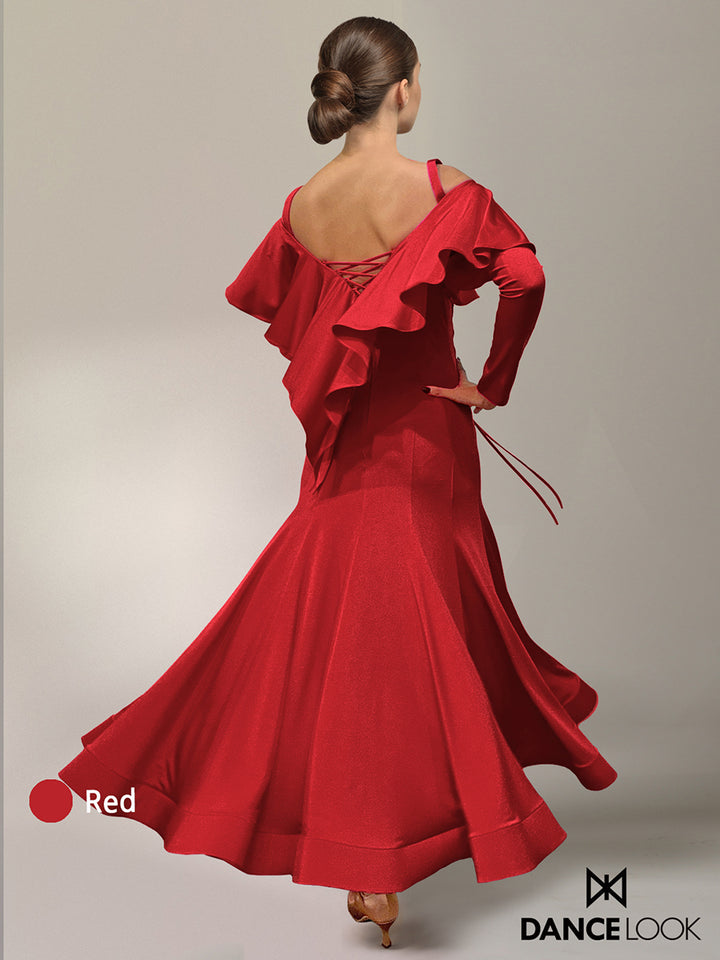 軽やかに舞う◆裾透け感が美しいブラックドレス◆レッスンからダンスパーティーに！ 軽やかに舞う◇裾透け感が美しいブラックドレス◇レッスンから