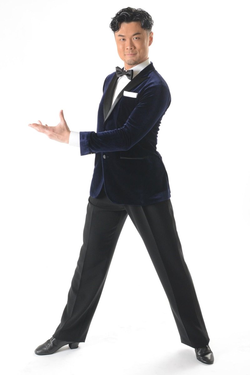 taka-dance-2-mj28-449734_1080x
